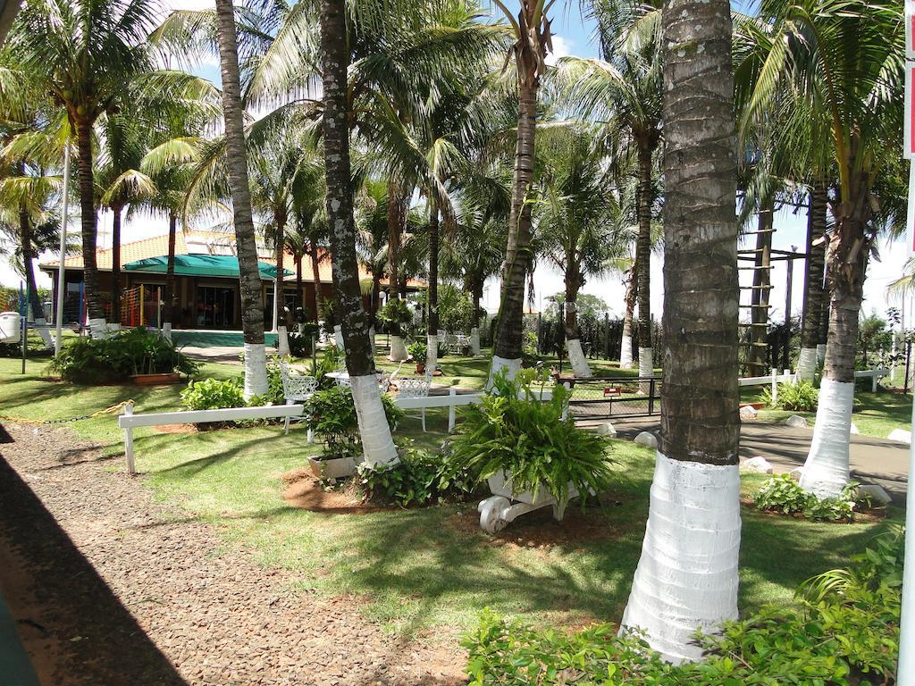 Hotel Pousada Vale Do Sol Em Pompéia Buitenkant foto
