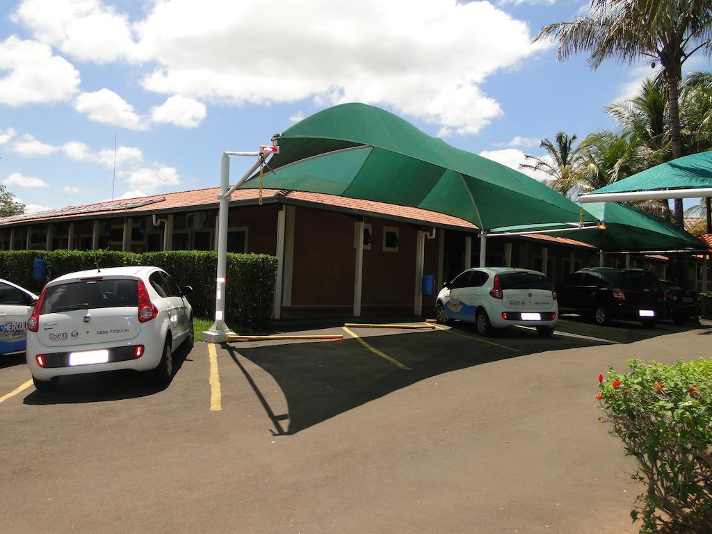 Hotel Pousada Vale Do Sol Em Pompéia Buitenkant foto