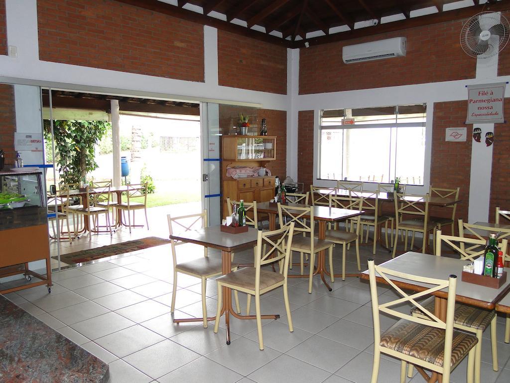 Hotel Pousada Vale Do Sol Em Pompéia Buitenkant foto