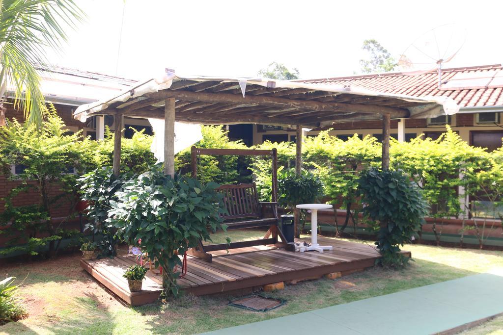 Hotel Pousada Vale Do Sol Em Pompéia Buitenkant foto